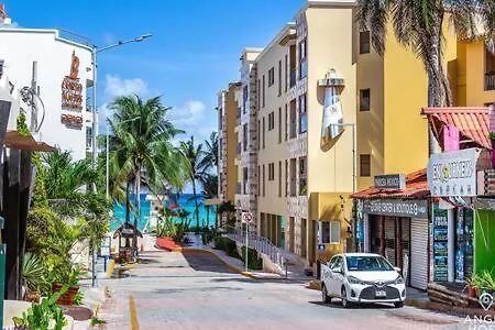 Holiday home Oceanfront Condo A Block Off 5Th In Heart Of Playa Playa del Carmen Mexico