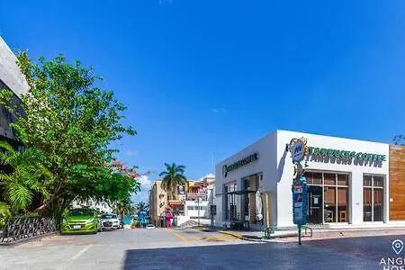 Oceanfront Condo A Block Off 5Th In Heart Of Playa Playa del Carmen